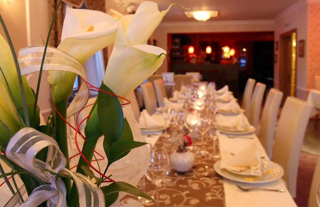 Wellness Hotel Zlatá Lípa-1